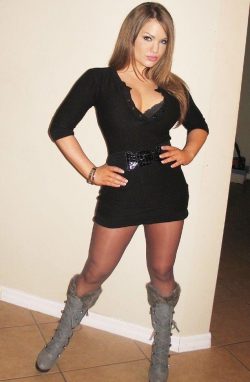 Девушка проведу интимный вечер в компании приятного мужчины. Девушка проведу интимный вечер в компании приятного мужчины.