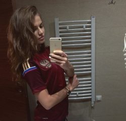 Девушка из Москвы. Хочу любви с опытным мужчиной Девушка из Москвы. Хочу любви с опытным мужчиной