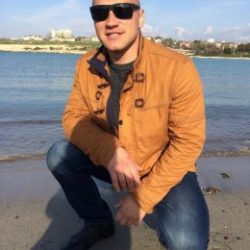 Ищу извращенку для постоянных встреч Ищу извращенку для постоянных встреч